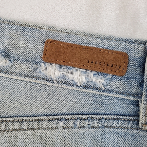NWOT Sanctuary Distressed Denim Mini Skirt Size 27 - Picture 8 of 11